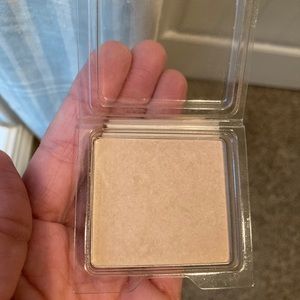 Aveda Foundation LINEN 03
